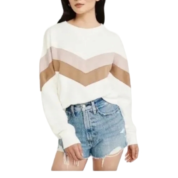 Abercrombie & Fitch Tops - Abercrombie Chevron Sweatshirt